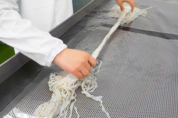 塩洗い中の様子